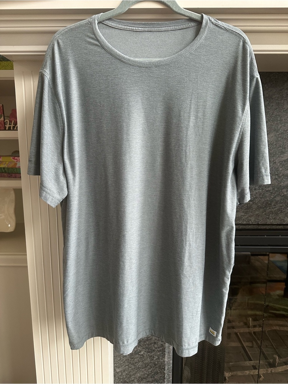 Vuori Men's Short Sleeve Crew Tee in Light Blue-Gray